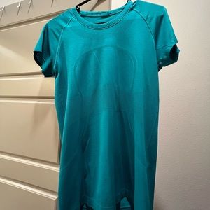 Turquoise Lululemon Swiftly Tech Tee!